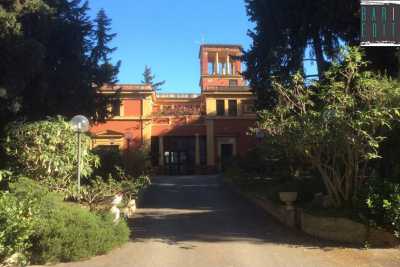 Bari: giardini, fontane, libri e torri. E' l'ottocentesca Villa La Rocca